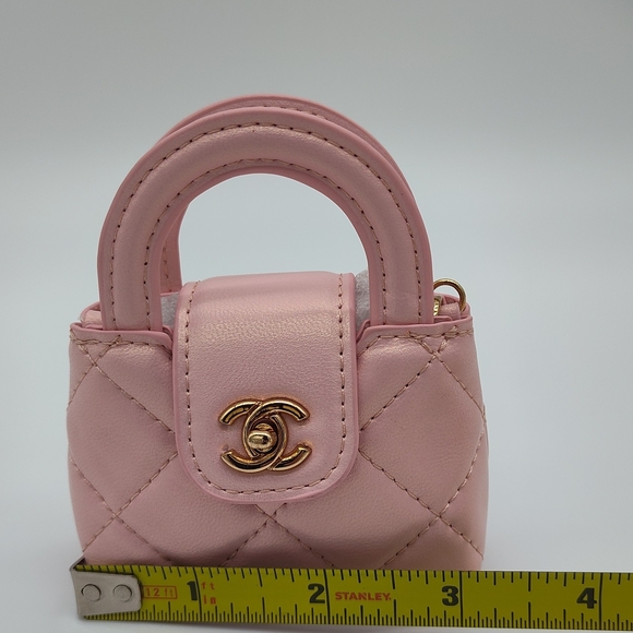CHANEL Mini Bag Earbud Holder Blush Pink Gold CC Chain Micro Bag Charm Gift GWP - Picture 4 of 6